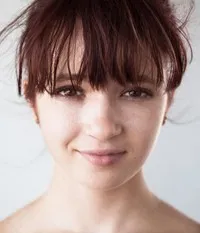 영화배우인 지나 피어샌티의 대표 이미지