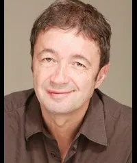 영화배우인 프레드 부랄리의 대표 이미지