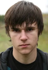 영화배우인 에티엔 라포르주의 대표 이미지