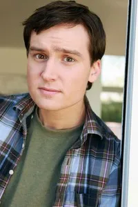 영화배우인 마이클 스웨임의 대표 이미지