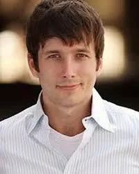 영화배우인 채드 할브룩의 대표 이미지