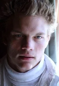 영화배우인 에브게니 트카추크의 대표 이미지