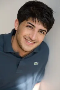 영화배우인 칼리드 클라인의 대표 이미지