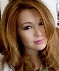 영화배우인 애쉴리 휴윗의 대표 이미지