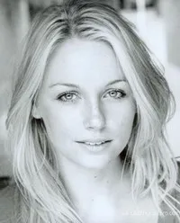 영화배우인 제시카 엘러비의 대표 이미지