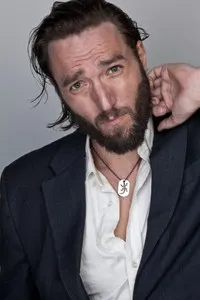 영화배우인 맷 라스키의 대표 이미지