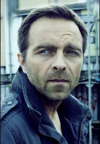 영화배우인 알렉산더 요바노빅의 대표 이미지