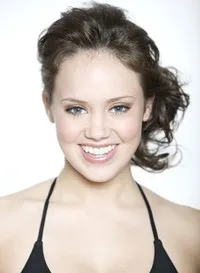 영화배우인 앨리 버트램의 대표 이미지