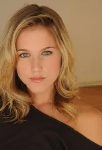 영화배우인 케이시 피츠제랄드의 대표 이미지