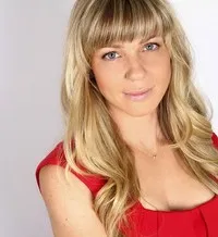 영화배우인 캔디스 브라운의 대표 이미지