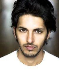 영화배우인 샤자드 라티프의 대표 이미지