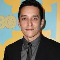 영화배우인 가브리엘 루나의 대표 이미지