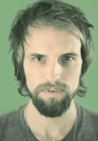 영화배우인 아담 데이빗 톰슨의 대표 이미지