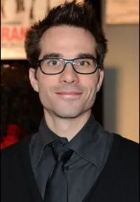 영화감독인 마르틴 빌뇌브의 대표 이미지