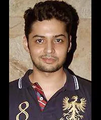 영화배우인 샤다브 카말의 대표 이미지