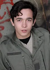 영화배우인 닐 벨라크다르의 대표 이미지