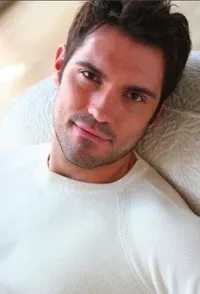 영화배우인 벤자민 루츠의 대표 이미지