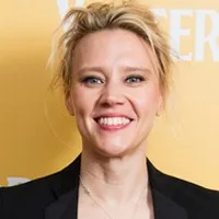 영화배우인 케이트 맥키넌의 대표 이미지