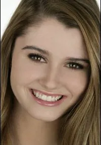 영화배우인 코트니 박스터의 대표 이미지