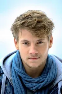 영화배우인 세바스티안 바피얀스키의 대표 이미지