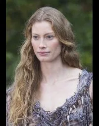 영화배우인 알리사 서덜랜드의 대표 이미지