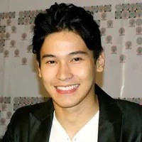 영화배우인 엔총 디의 대표 이미지