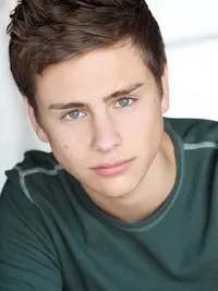 영화배우인 가렛 백스트롬의 대표 이미지