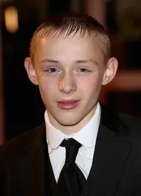 영화배우인 코너 채프먼의 대표 이미지