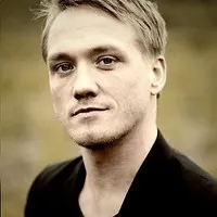 영화배우인 크리스티안 힐보그의 대표 이미지