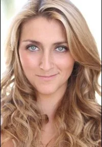 영화배우인 노엘 베이커의 대표 이미지