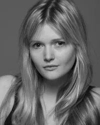 영화배우인 소피 케네디 클락의 대표 이미지