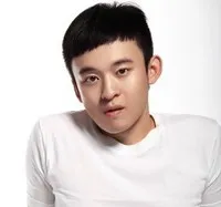 영화배우인 동자건의 대표 이미지