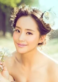 영화배우인 왕지의 대표 이미지