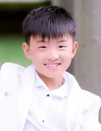 영화배우인 정위의 대표 이미지