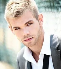 영화감독인 사무엘 티비에르쥬의 대표 이미지