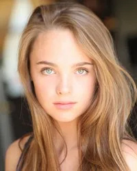 영화배우인 스티비 린 존스의 대표 이미지