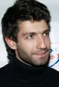 영화배우인 타이르 마메도프의 대표 이미지