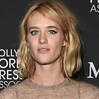 영화배우인 맥켄지 데이비스의 대표 이미지