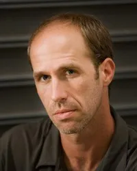 영화배우인 브라이언 갤러거의 대표 이미지