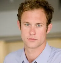 영화배우인 트레이 맥컬리의 대표 이미지