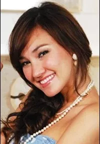 영화배우인 자네수다 판토의 대표 이미지