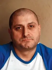 영화배우인 밀란 무민의 대표 이미지