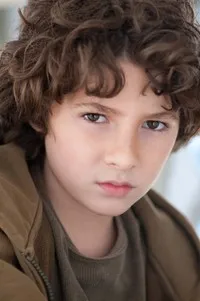 영화배우인 줄리안 페더의 대표 이미지