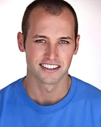 영화배우인 체이스 졸리엣의 대표 이미지