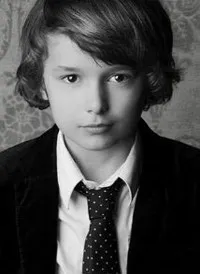 영화배우인 플린 알렌의 대표 이미지