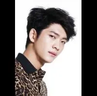 탤런트인 강태오의 대표 이미지