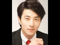 연극배우인 정준교의 대표 이미지