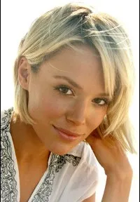 영화배우인 니콜 헤롤드의 대표 이미지