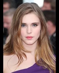 영화배우인 가이아 와이스의 대표 이미지