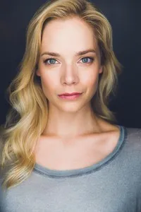 영화배우인 케이틀린 메너의 대표 이미지